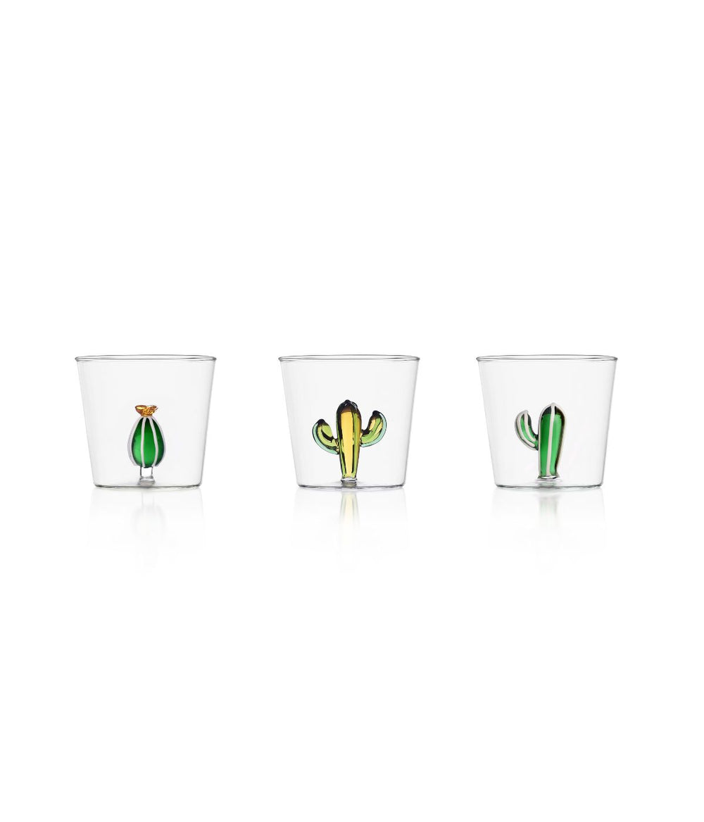 Set di tre bicchieri Desert Plants Cactus di Ichendorf con diversi tipi di cactus, realizzati in vetro borosilicato.