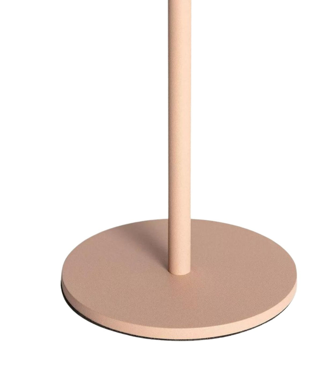 Una base minimalista beige per lampada da terra Keep The Design Up Lampada da Tavolo Led Senza Fili con fondo piatto rotondo e un sottile palo verticale, fotografata su uno sfondo bianco.